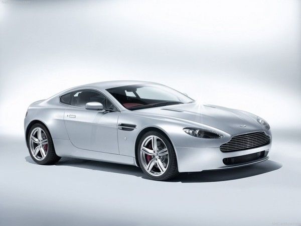 FOND D ECRAN ASTON MARTIN