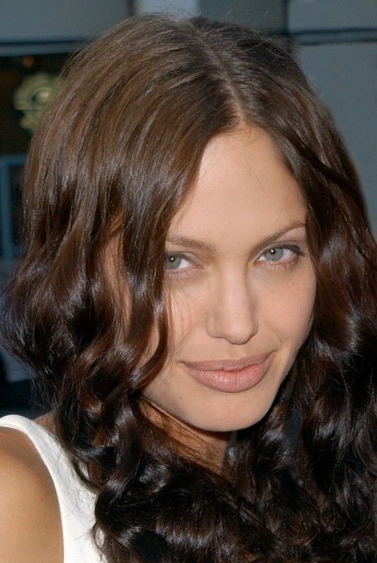 FOND D ECRAN ANGELINA JOLIE 