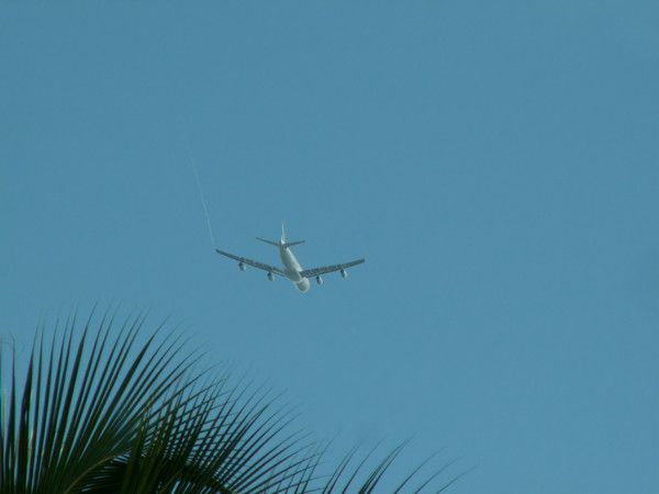 FOND D ECRAN AVION DE LIGNE