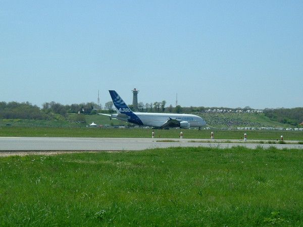 FOND D ECRAN AVION DE LIGNE