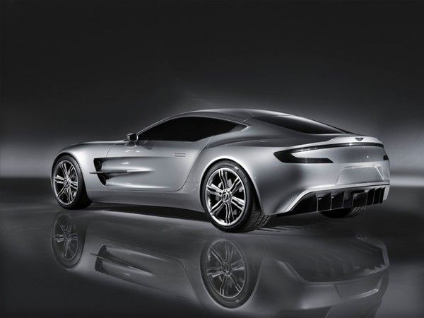 FOND D ECRAN ASTON MARTIN 