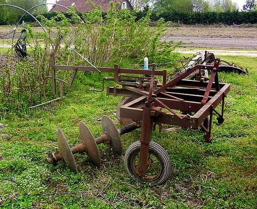 ANCIENNE MACHINE AGICrOLE 