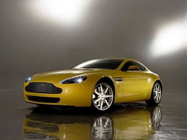 FOND D ECRAN ASTON MARTIN 