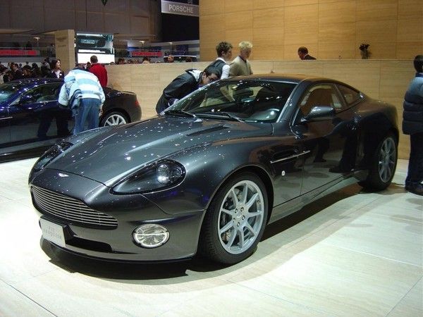 FOND D ECRAN ASTON MARTIN 